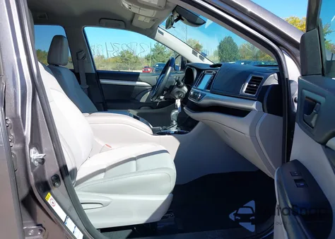 2018 Toyota Highlander Le Plus from USA, damaged, VIN 5TDBZRFH2JS497437